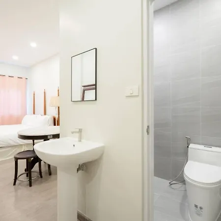 Hidden Dragon X Yaowarat Road Apartment Bangkok Exterior photo
