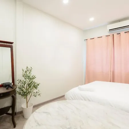 Hidden Dragon X Yaowarat Road Apartment Bangkok Exterior photo